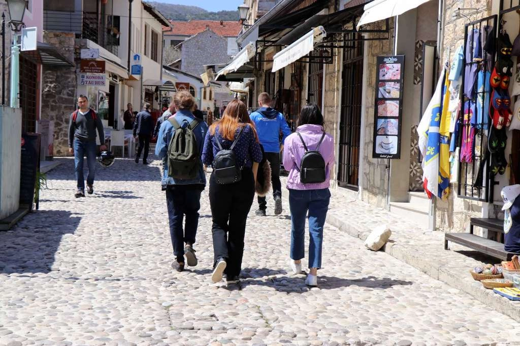 Policija o norijadi u Mostaru: Iz sigurnosnih razloga organizirana šetnja gradom nije dopuštena